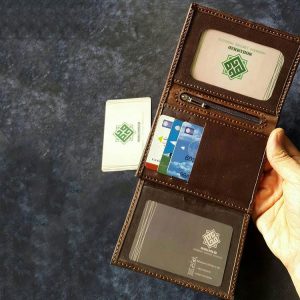 کیف پول ( سه لَت) چرم طبیعی دستدوز کد محصول M7